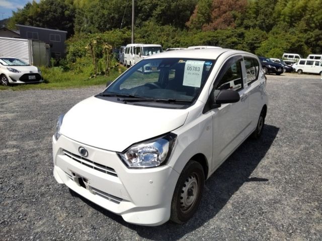 5783 Daihatsu Mira e s LA350S 2018 г. (LUM Kobe Nyusatsu)